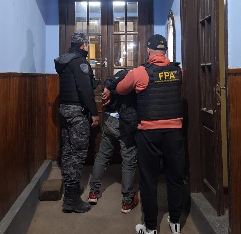 Detuvieron a un hombre con más de 100 dosis de cocaína en Villa de María de Río Seco | Córdoba