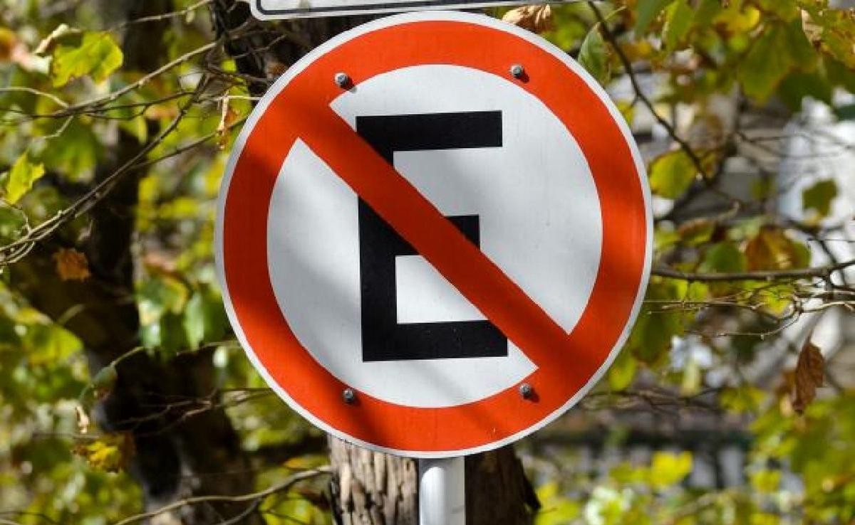 Proponen que los vecinos denuncien estacionamientos indebidos con fotos y geolocalización | Córdoba