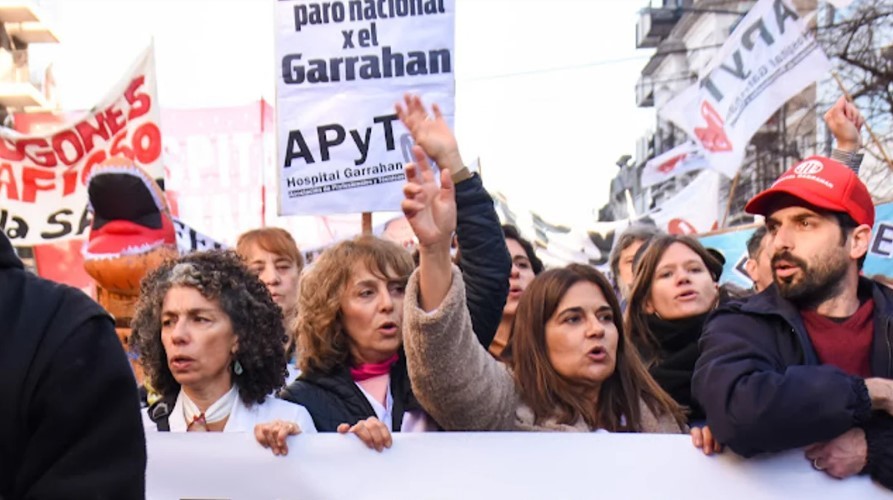 El Hospital Garrahan anunció un paro para mañana: "A Milei lo vetamos en la calle" | Política y economía