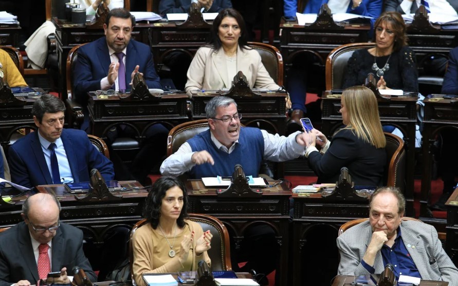 La oposición encara con optimismo la sesión en Diputados para tumbar los vetos de Milei | Política y economía
