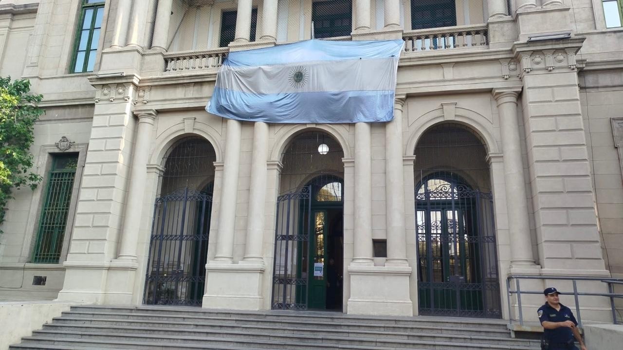 Amenaza de bomba en un colegio de barrio Alberdi | Córdoba