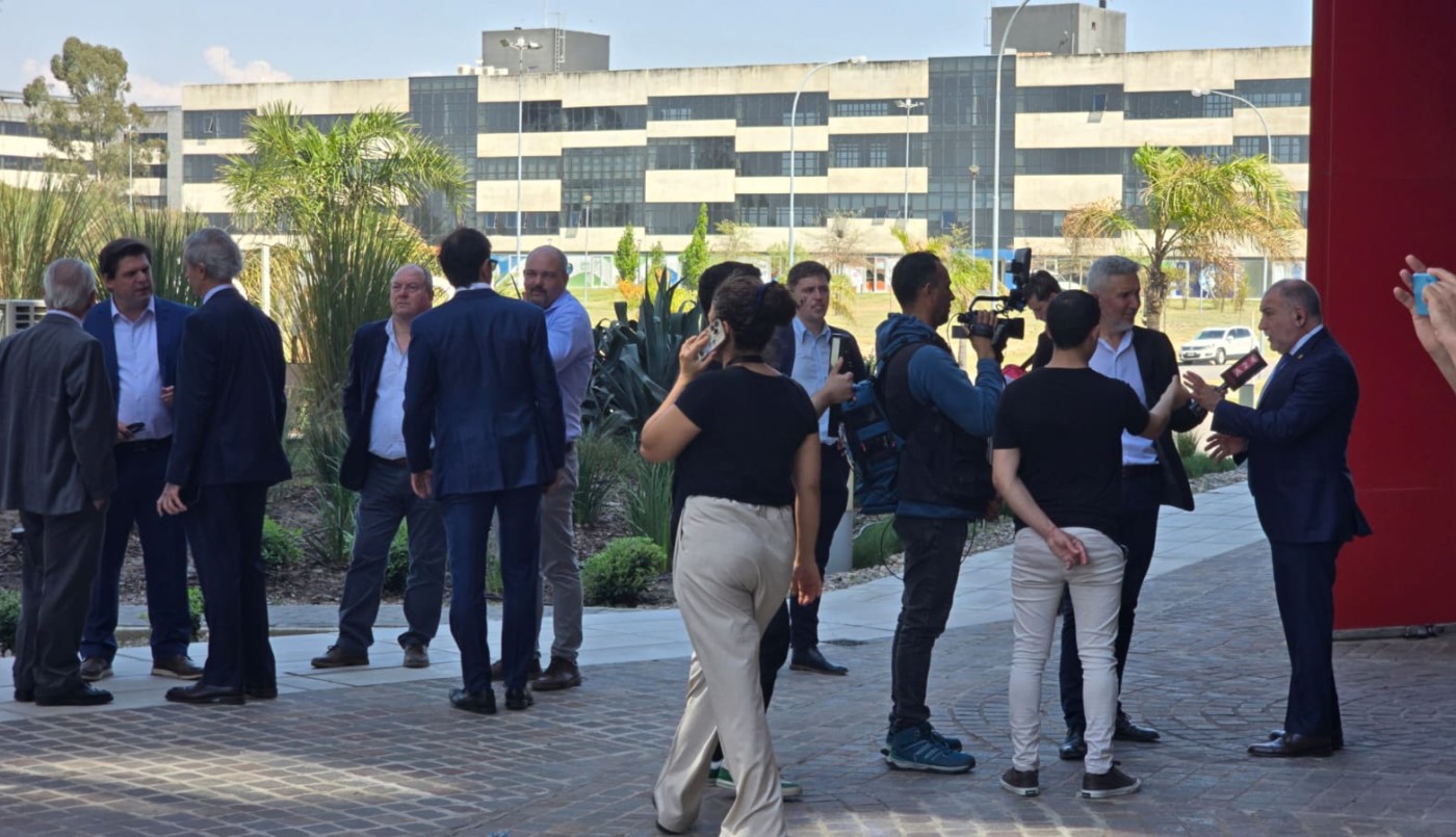 Llegó Milei a Córdoba, en la previa hablaron los representantes locales | Política y economía