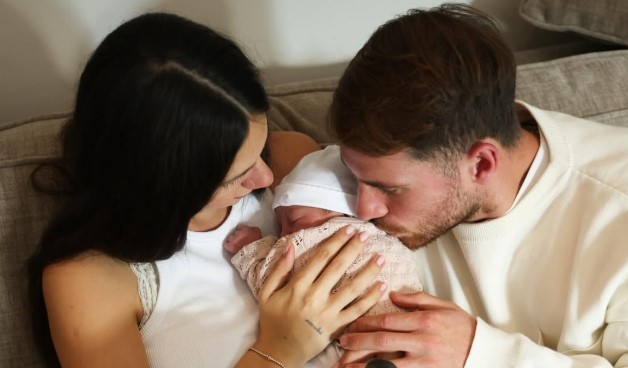 Alexis Mac Allister y Ailén Cova presentaron a su hija Alaia: "Llegó el momento más lindo" | Actualidad