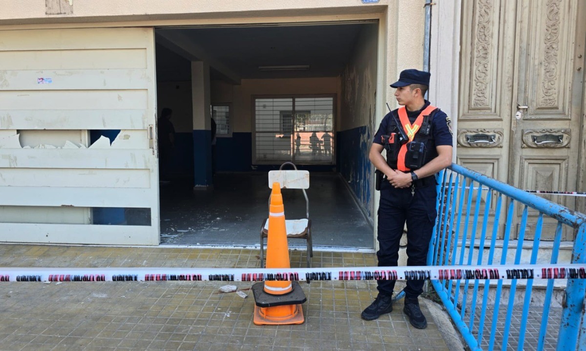 Disturbios en la sede de UOCRA en Córdoba: detenidos y policías heridos | Córdoba