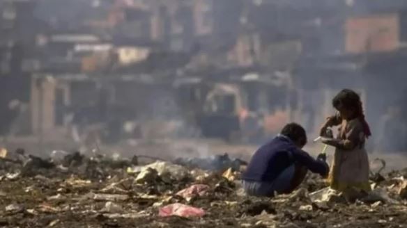 La UCA advierte que la baja de la pobreza está "sobrerrepresentada" y cuestiona la medición del Indec | Política y economía