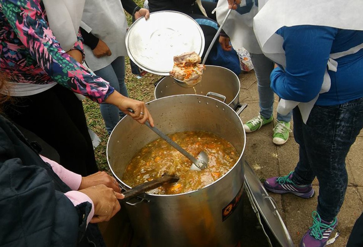 Organizaciones realizarán una olla popular para reclamar la Ley de Salario Social y alimentos en comedores | Política y economía