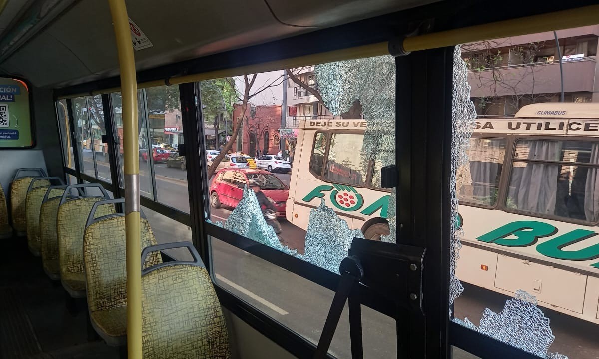 Pasajero destrozó un colectivo de la línea 11 tras negarse a pagar | Córdoba
