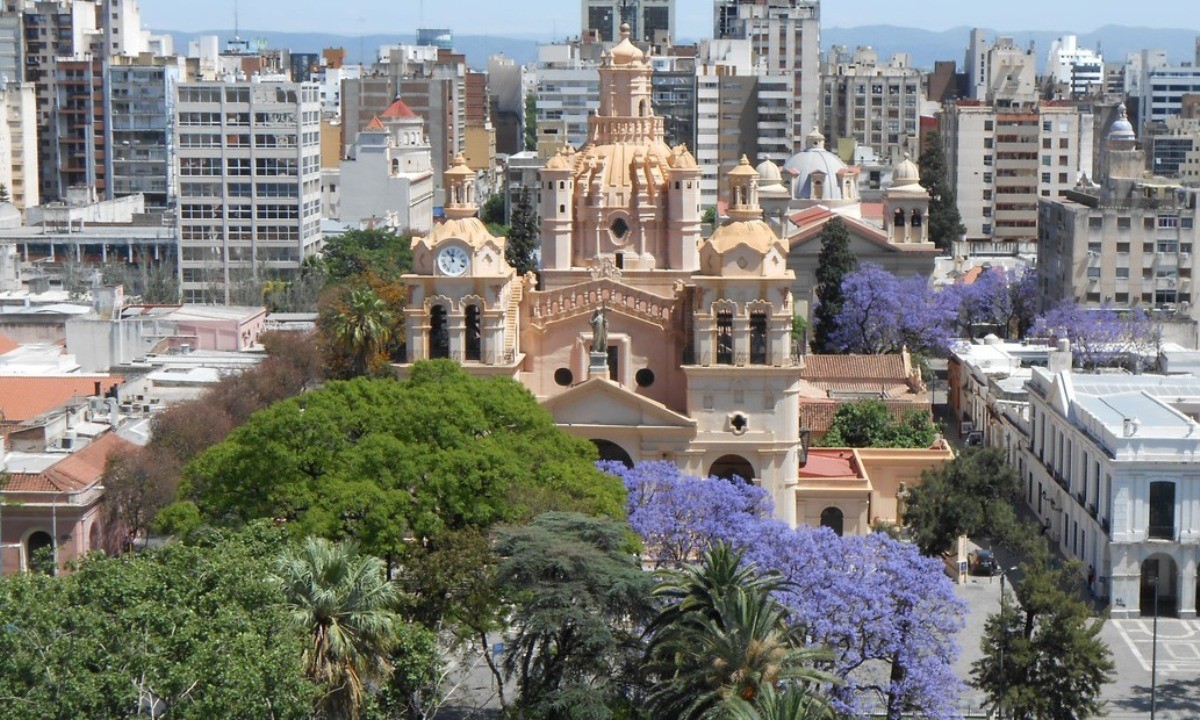 El clima en Córdoba hoy: cielo despejado y temperatura máxima de 27 °C | Córdoba