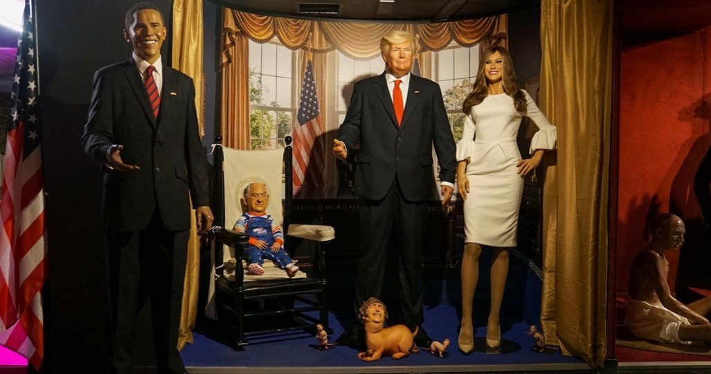 Polémica en el Museo de Cera de Madrid: una intervención mostró a Milei como mascota de Trump | Internacionales