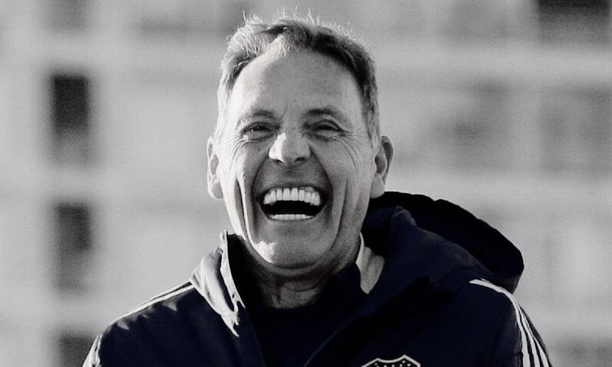 Comenzó el velatorio de Miguel Ángel Russo en la Bombonera con miles de hinchas | Deportes