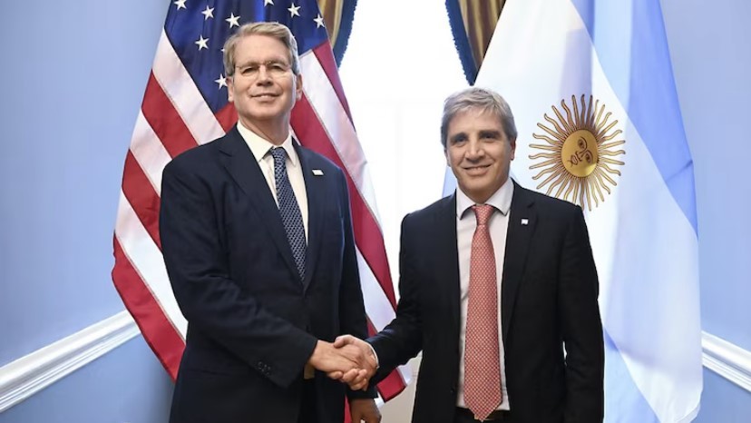 Bessent confirmó el apoyo a Argentina: compra de pesos y swap de US$20.000 millones | Política y economía