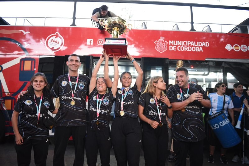 Las Murciélagas celebraron el Bicampeonato Mundial en el Club Municipalidad | Deportes
