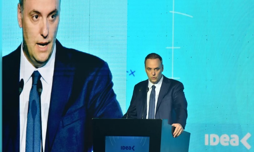 El Gobierno envía leyes económicas y laborales al Congreso para que "la micro acompañe a la macro" | Política y economía