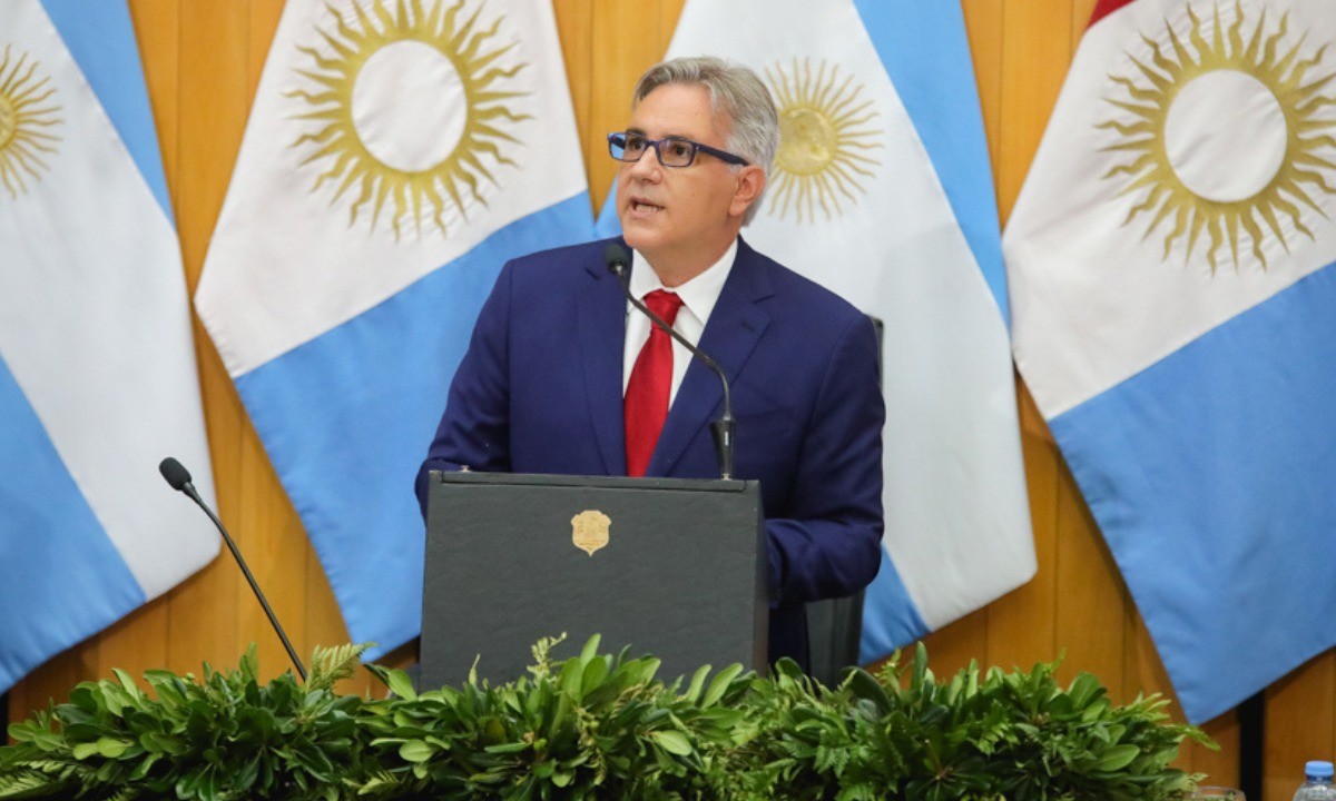 Llaryora criticó al Gobierno de Milei: “Si no estuvieran tan mal, no pedirían ayuda a EE.UU.” | Córdoba