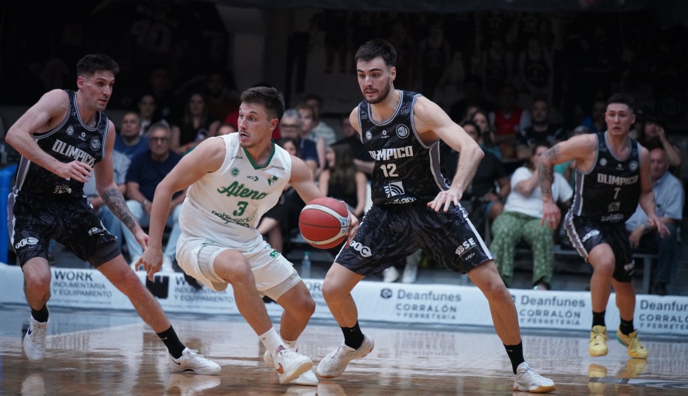 Atenas lo dio vuelta en el final, forzó el suplementario y se llevó un triunfazo en La Banda | Deportes