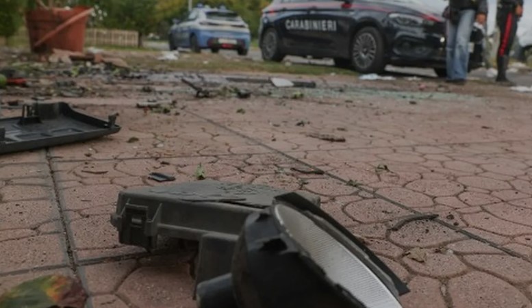 Italia: Una bomba revienta el coche de un periodista de la RAI amenazado por la mafia | Internacionales
