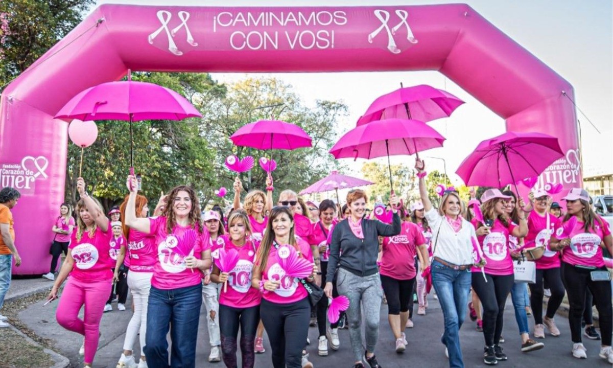 Córdoba se tiñe de rosa en la 12° Caminata por la prevención del cáncer de mama | Córdoba