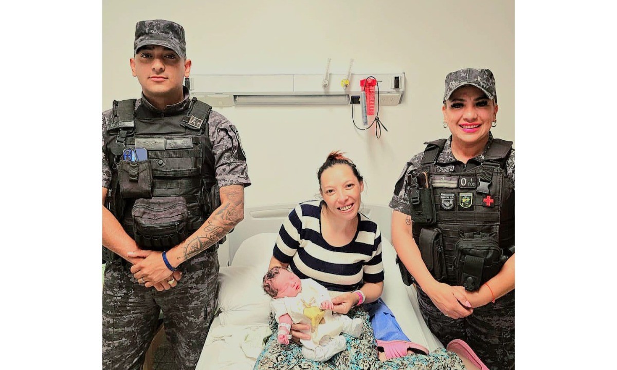 Una mujer dio a luz en su casa y fue asistida por la Policía | Córdoba