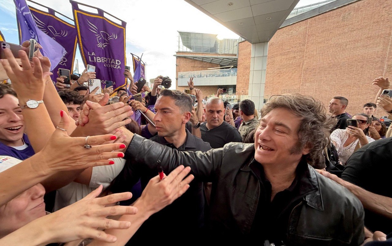 Javier Milei llegó a Córdoba: hará una caminata por Nueva Córdoba hasta el Buen Pastor | Política y economía