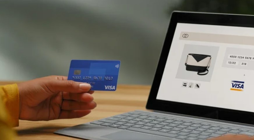 Puerto Madryn: allanaron a una mujer por usar la tarjeta de un veterano de Malvinas para compras millonarias | Actualidad