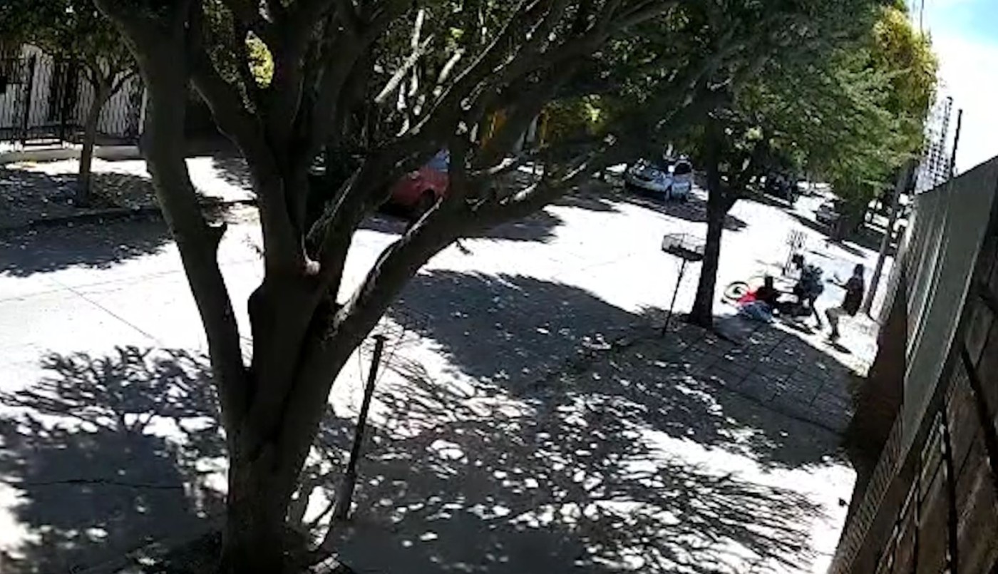 Se enfrentó a un ladrón armado y evitó el robo a su vecina | Córdoba