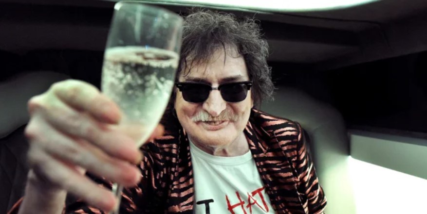 Los fanáticos de Charly García, en vigilia para celebrar su cumpleaños número 74 | Espectáculos