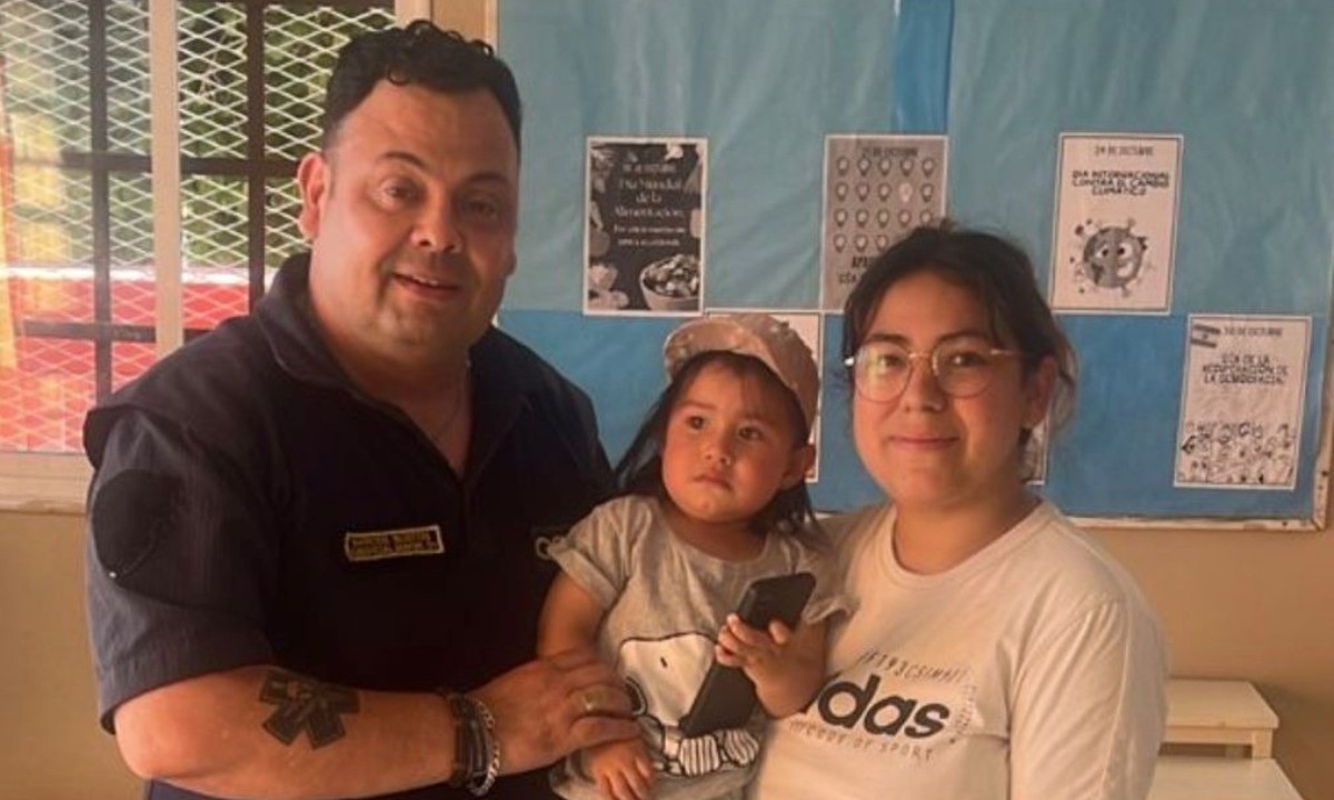 Un policía salvó la vida de una bebé en B° 16 de Noviembre | Córdoba