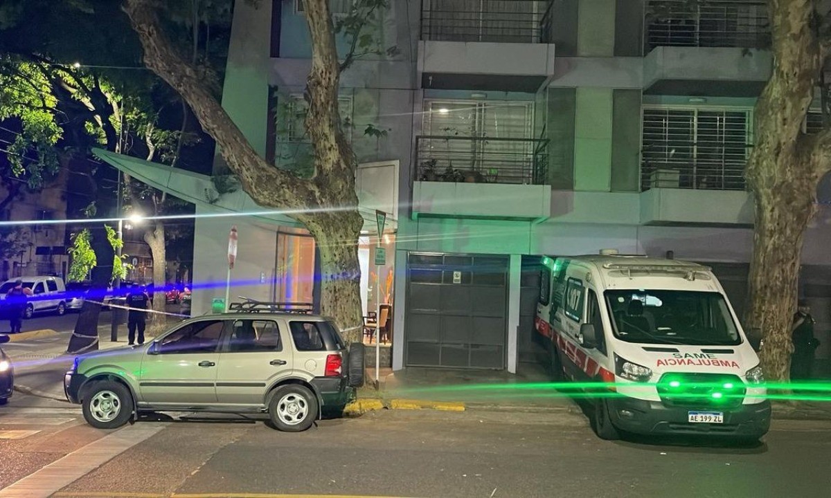 Alcohol, pastillas y pipas en el departamento de Lowrdez de Bandana | Actualidad