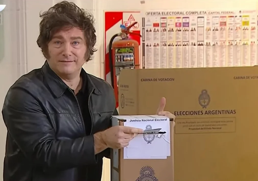Javier Milei votó en la Universidad Tecnológica Nacional | Política y economía