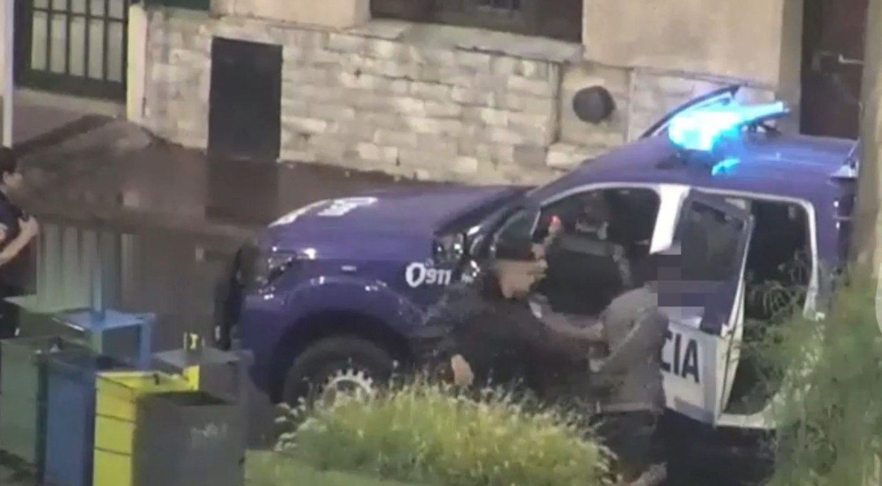 Detuvieron a dos hombres por golpear y asaltar a un vecino en barrio Güemes | Córdoba