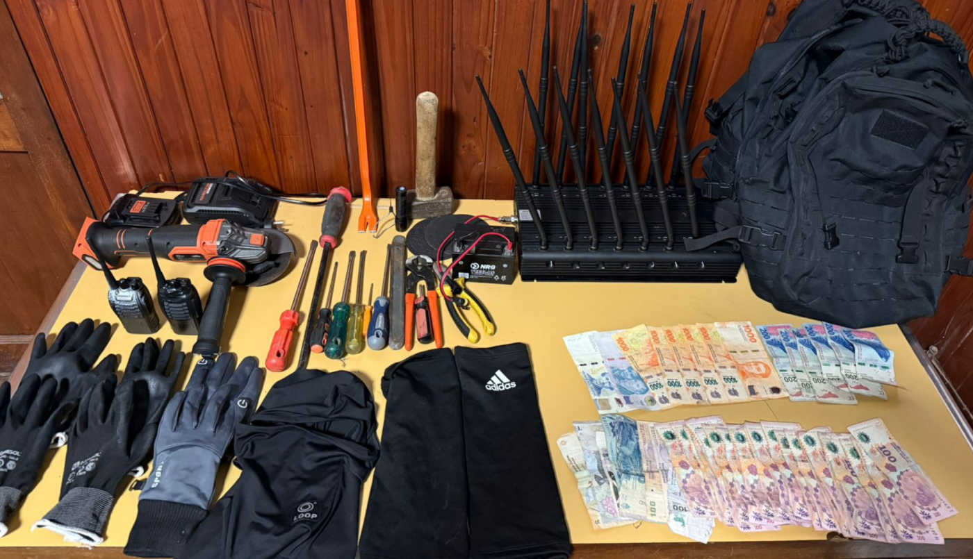 Laboulaye: secuestraron una camioneta investigada por un robo y hallaron inhibidores de señal | Actualidad