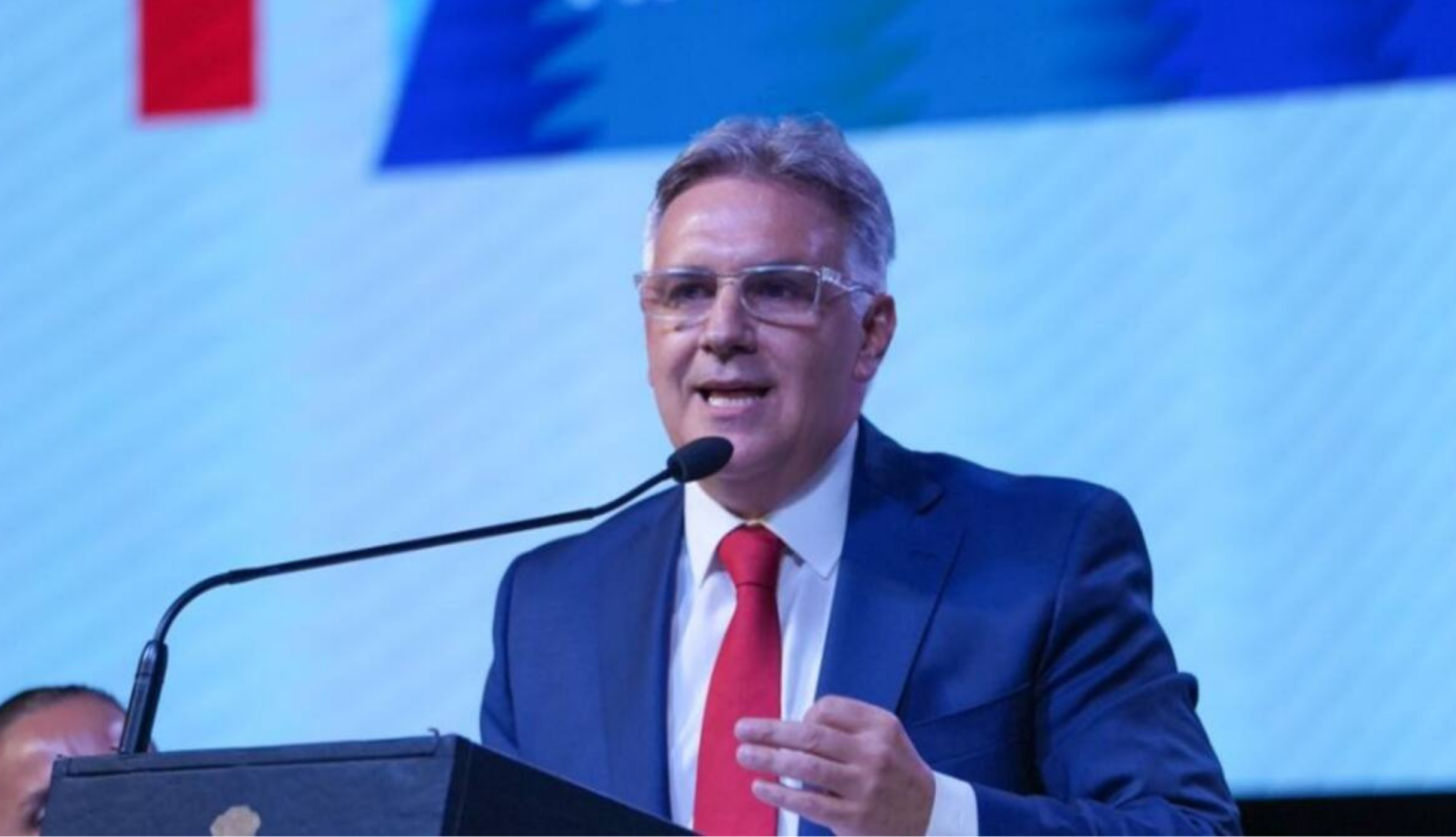 Llaryora eliminó dos ministerios y reorganizó áreas de Educación, Salud y Cultura | Córdoba