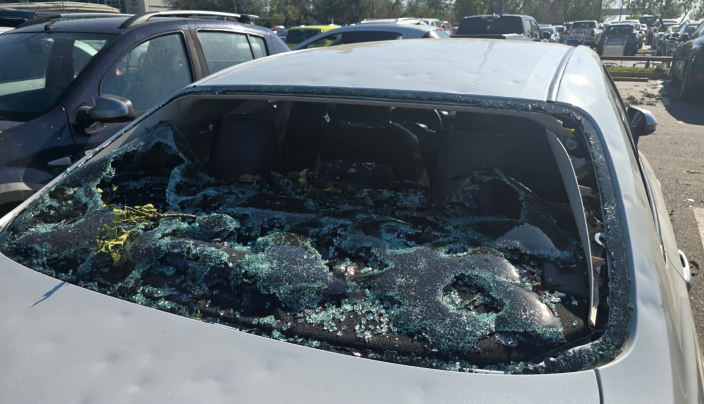 Decenas de autos quedaron destrozados en el Aeropuerto Ing. Taravella tras la trágica tormenta | Córdoba