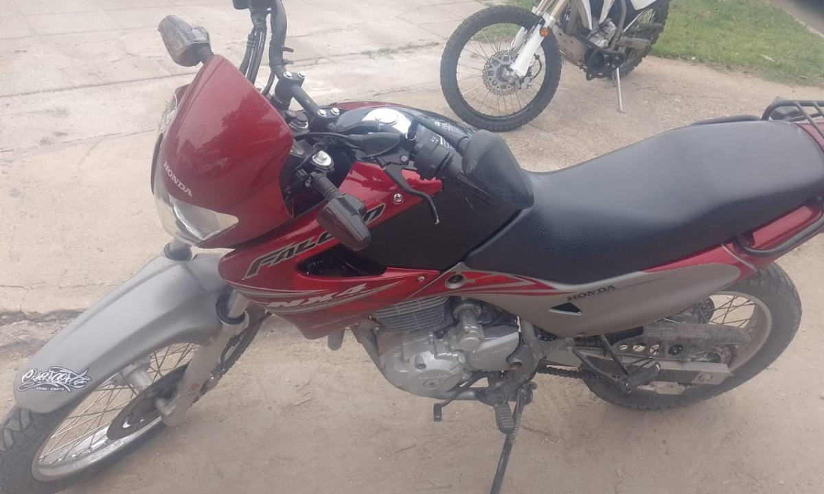 Pareja detenida tras persecución y secuestro de droga en B° San Pedro Nolasco | Córdoba