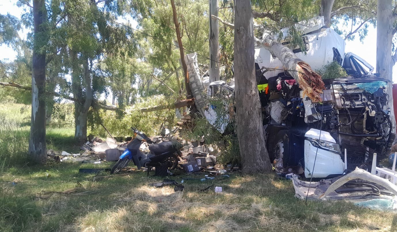 Un camionero perdió el control en Ruta 7 y quedó hospitalizado: tenía alcohol en sangre | Córdoba