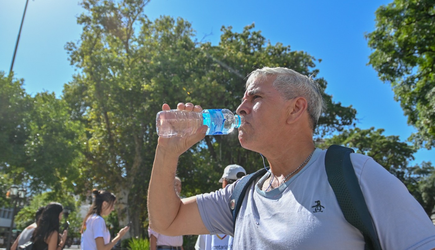 Alerta amarilla por calor extremo: prevén hasta 39° y condiciones sofocantes entre martes y jueves | Córdoba