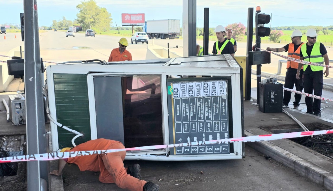 Retiraron las casillas del peaje de Juárez Celman tras la muerte del trabajador | Córdoba