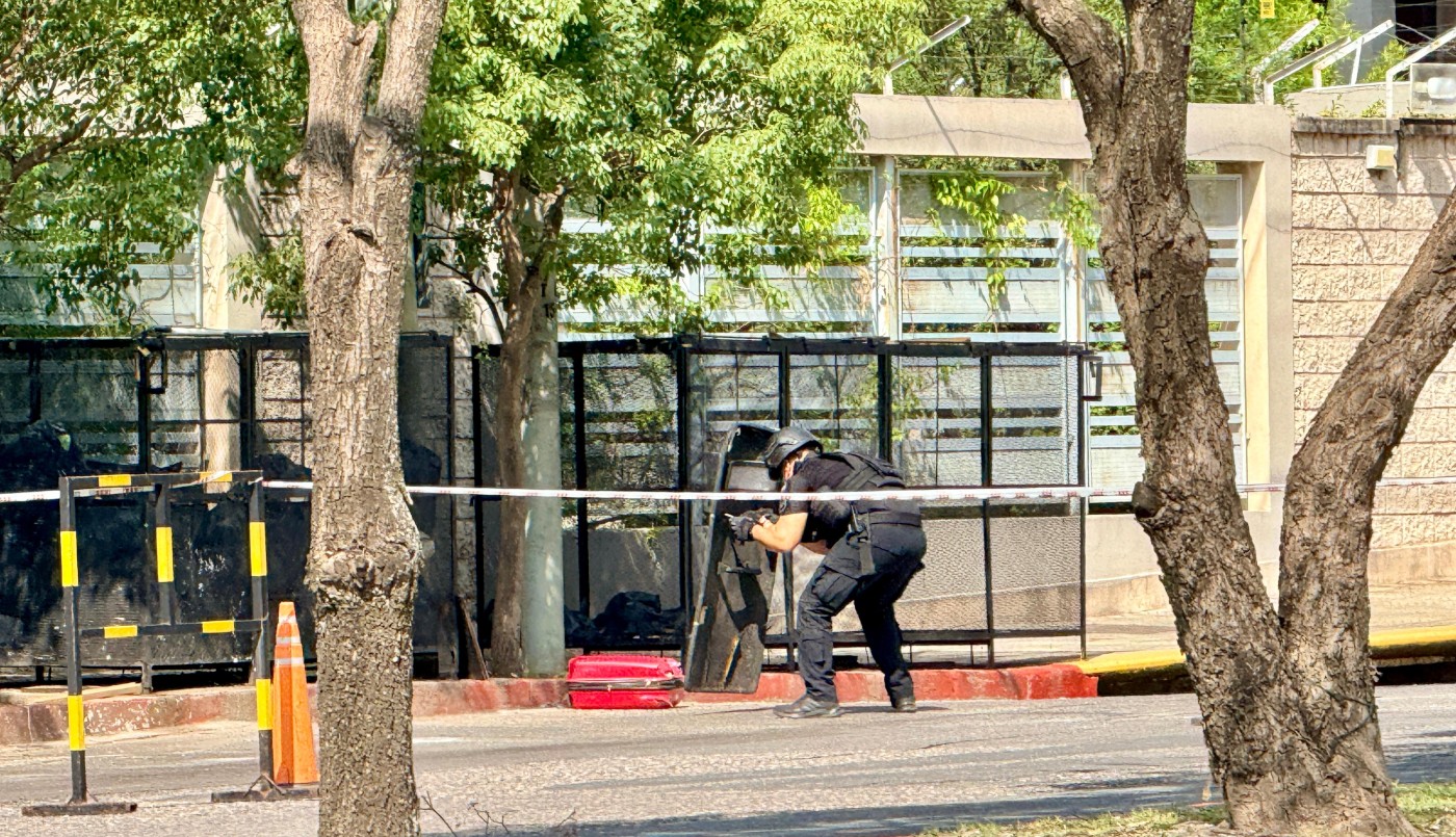 Activaron el protocolo de explosivos por una maleta abandonada frente a un colegio en Las Palmas | Córdoba