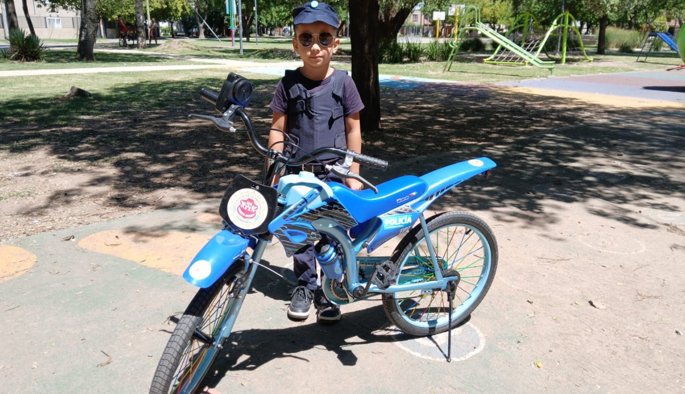 Priscila, la nena cordobesa que sueña con ser policía y ya se siente parte de la fuerza | Córdoba