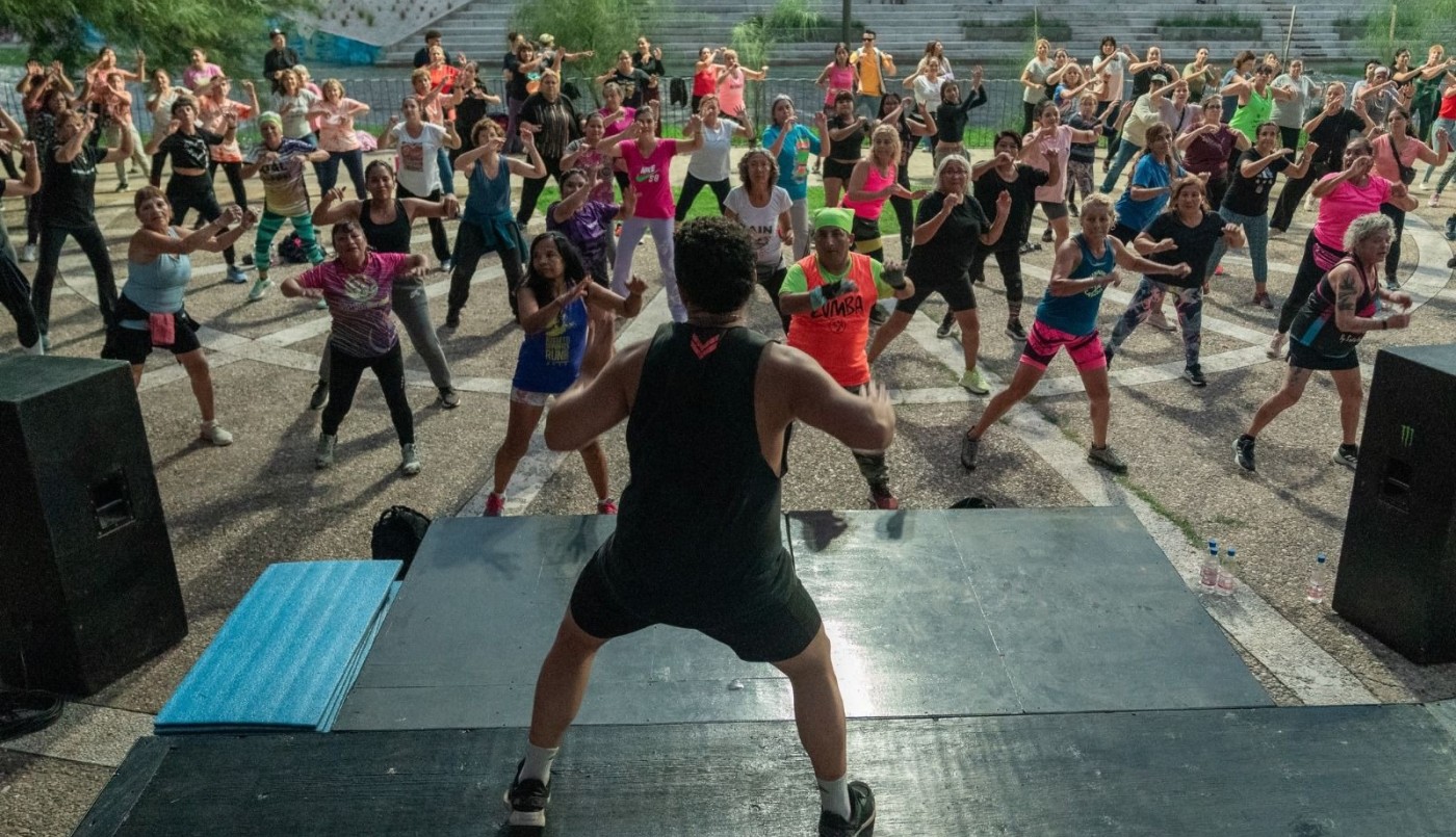 Vuelven las Clases de Gimnasia Familiar a plazas y parques de la ciudad | Servicios
