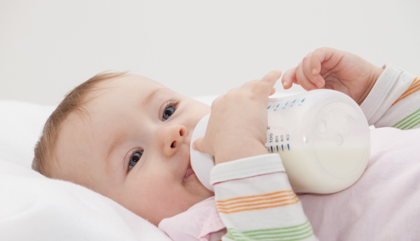 Retiran del mercado nacional una leche de fórmula para bebés por una alerta sanitaria | Actualidad