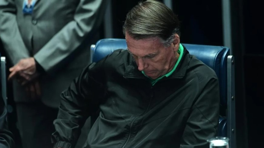 Bolsonaro resultó herido tras caerse en prisión mientras cumple condena en Brasil | Internacionales