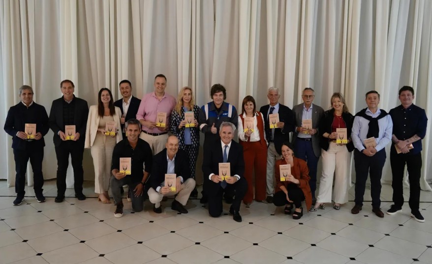 Milei reunió a su Gabinete en Olivos para realizar un balance del año 2025 | Política y economía