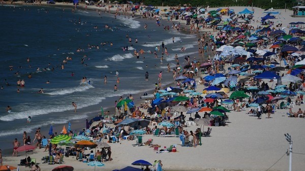 Preocupación sanitaria en Florianópolis: advierten por un brote de diarrea y playas con agua contaminada | Internacionales
