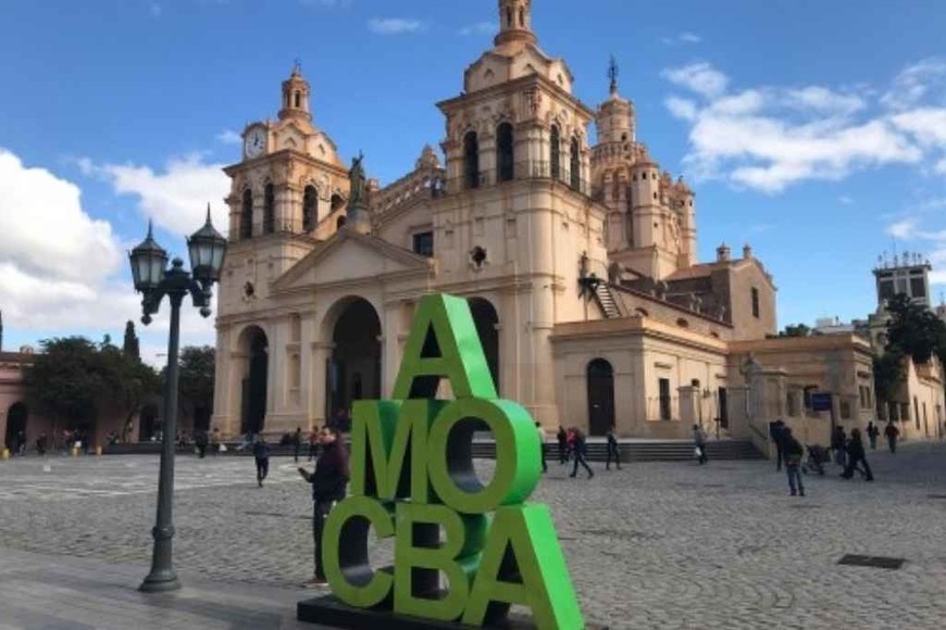 Córdoba cerró el fin de semana XXL con más de 300 mil turistas y un fuerte impacto económico | Córdoba