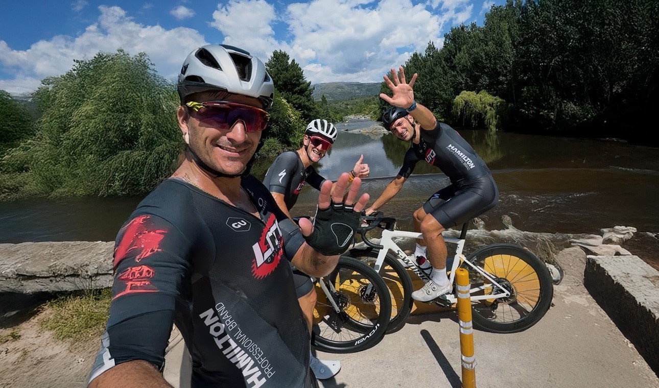 Scaloni cerró el 2025 en las sierras de Córdoba con una salida en bicicleta y amigos | Deportes