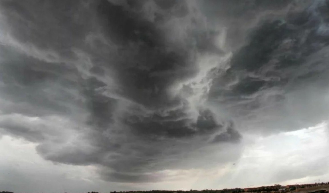 Alerta en Córdoba: el temporal avanza en el sur provincial con granizo y fuertes vientos | Córdoba