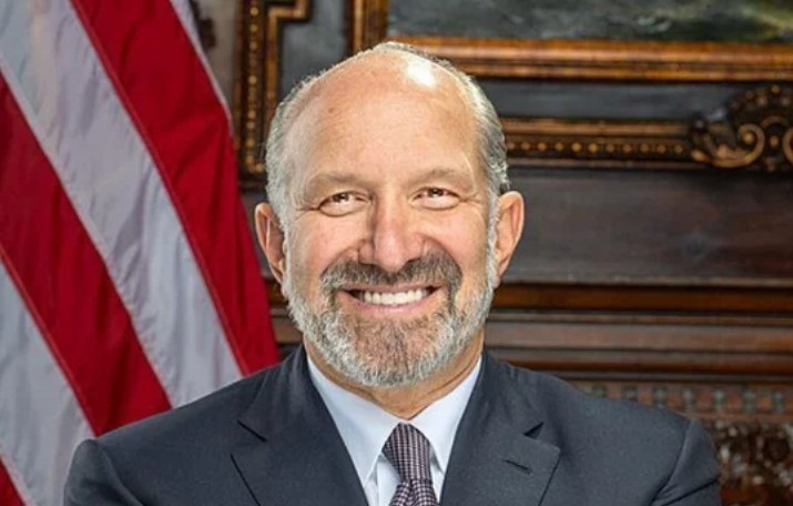 El secretario de Comercio de EE.UU. admitió visitar la isla de Epstein y enfrenta críticas | Internacionales