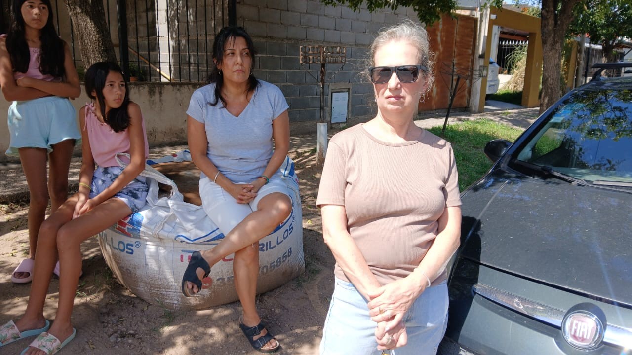 Preocupación por la inseguridad en barrio René Favaloro: vecinos denuncian robos reiterados | Córdoba