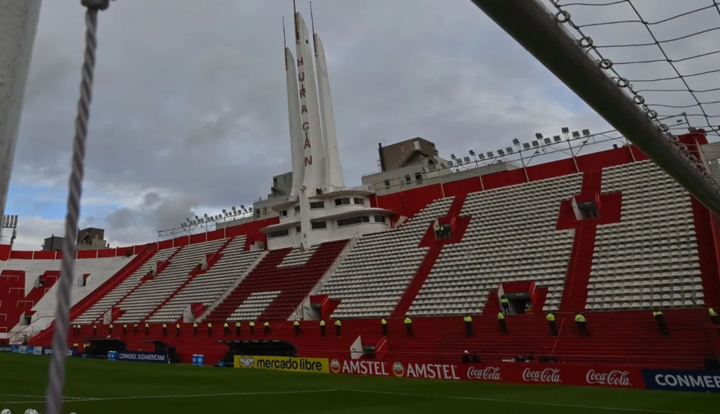 Huracán vs River se jugará con capacidad reducida en el Ducó tras el derrumbe cercano | Deportes